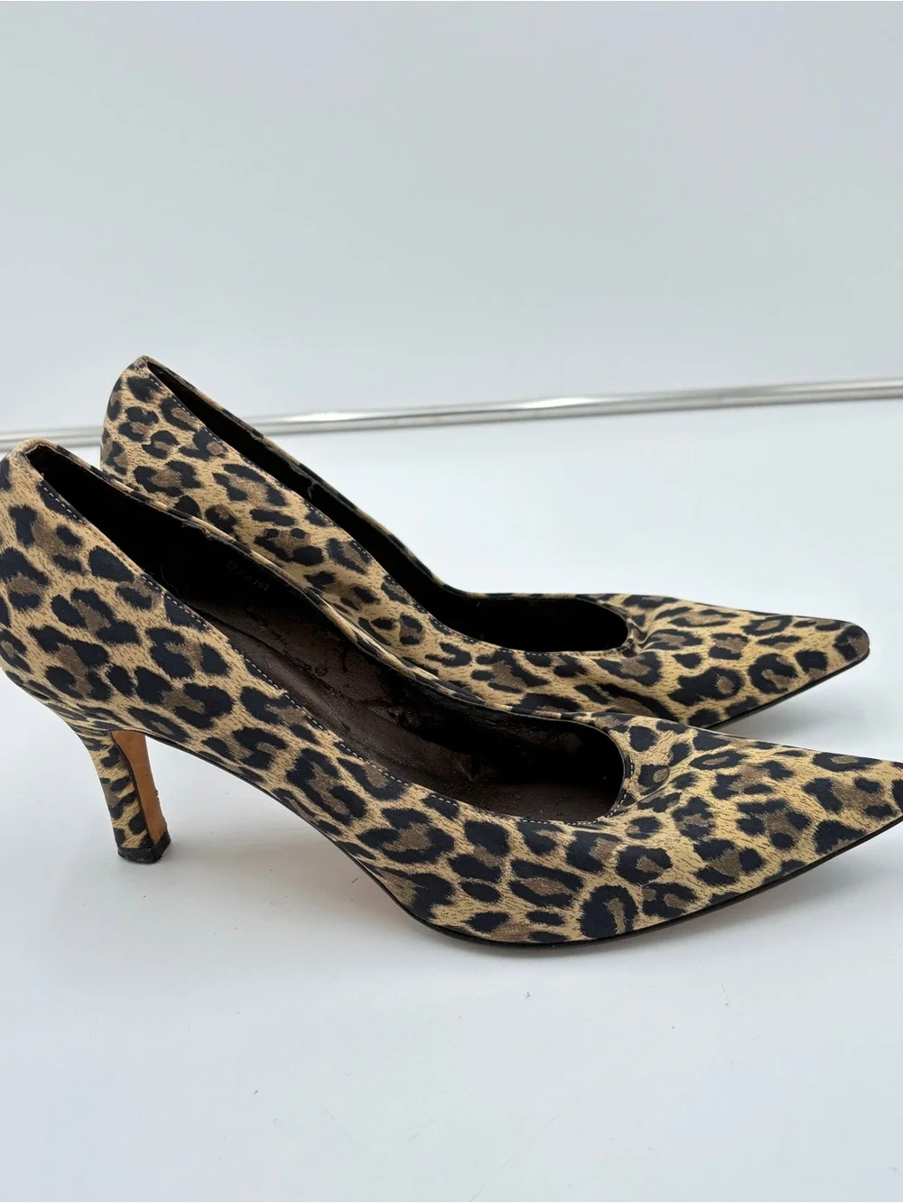 Vintage Y2K Vaneli Leopard Print Pointed Toe Pumps Kitten Heels Women’s Size 9.5
